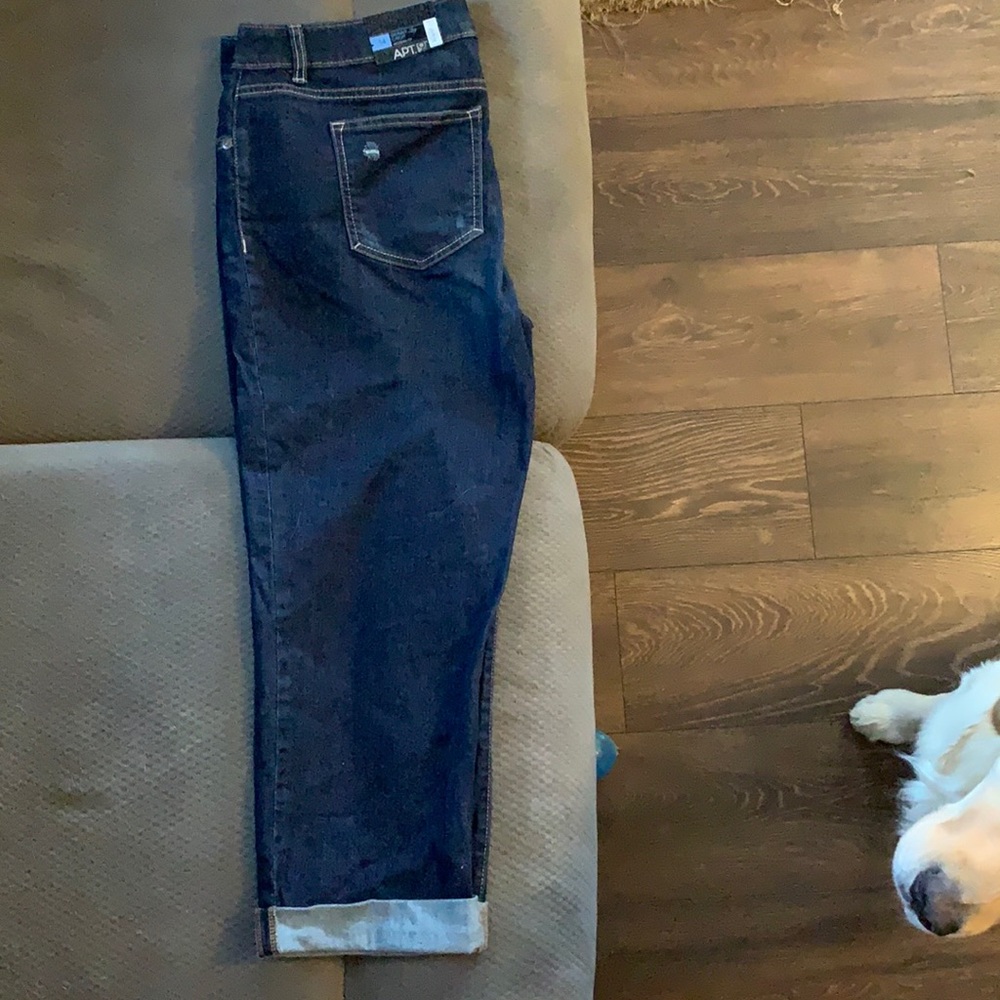 NWT Women’s Apt 9 Skinny Crop Jeans - Size 14